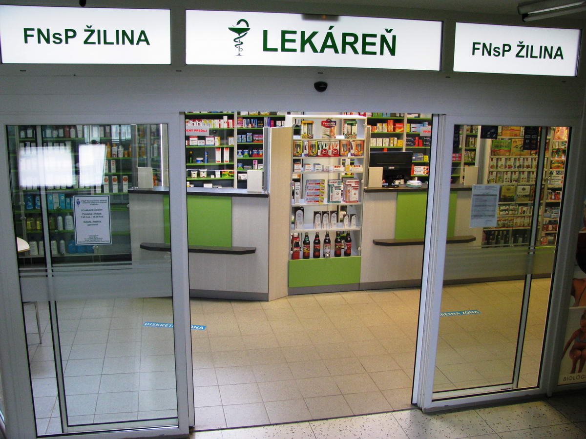1176 fnsp zav zilinskej nemocnici otvaraju novu verejnu lekaren jpg