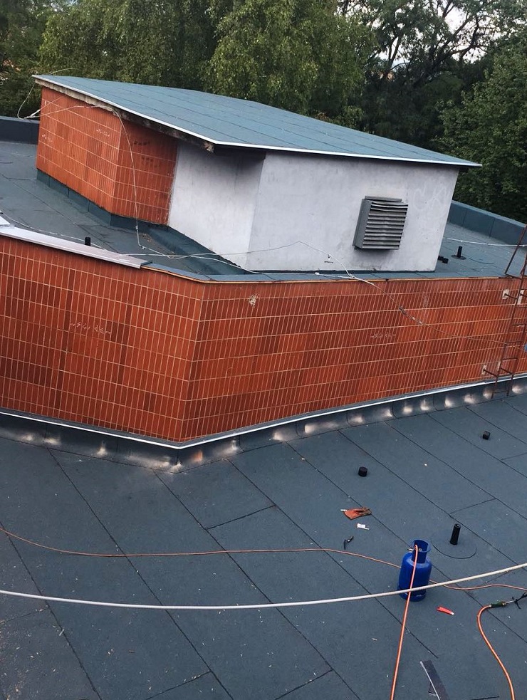 1237 fnsp zanemocnica kompletne opravila strechy v ramci celeho ocneho pavilonu sucastou je odd onkologie jpg