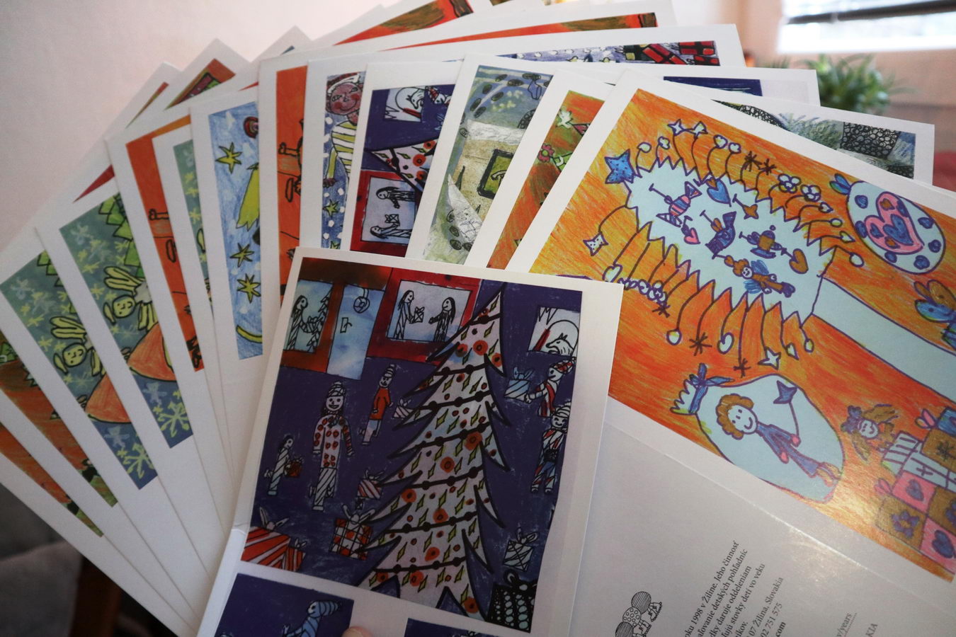 1829 fnsp zavianocne pohladnice sa daju zakupit aj priamo na oddeleniach v zilinskej nemocnici jpg