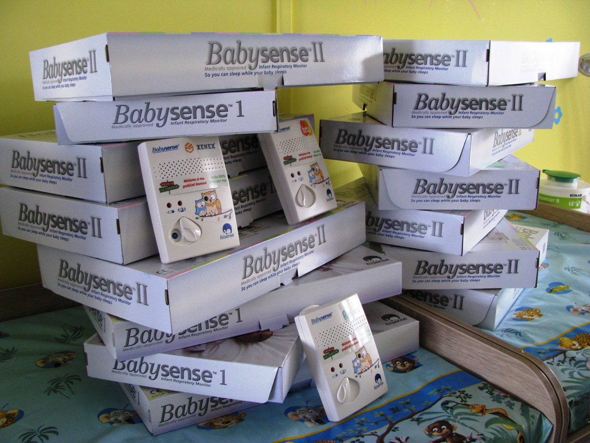 982 fnsp zanadacia krizovatka darovala nemocnici 15 novych monitorov dychu jpg